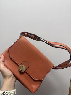 （分類：）位於 。 由 ditto.s.a 提交（商品編號 1466323646，圖片 1）。簡介： 。