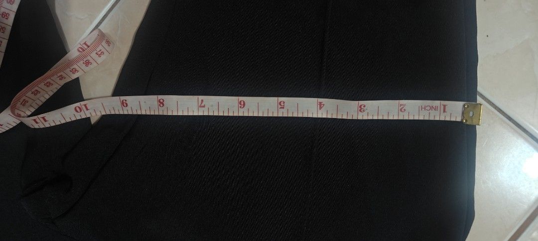 Acsense Studio Black Flare Pants (Category: Jeans) located in Manila. Submitted by maryel10010 (Listing ID 1466324230, Image 3). Description: High waisted with side slits 26-28 Waist 36 Length Perfect for short girlies.