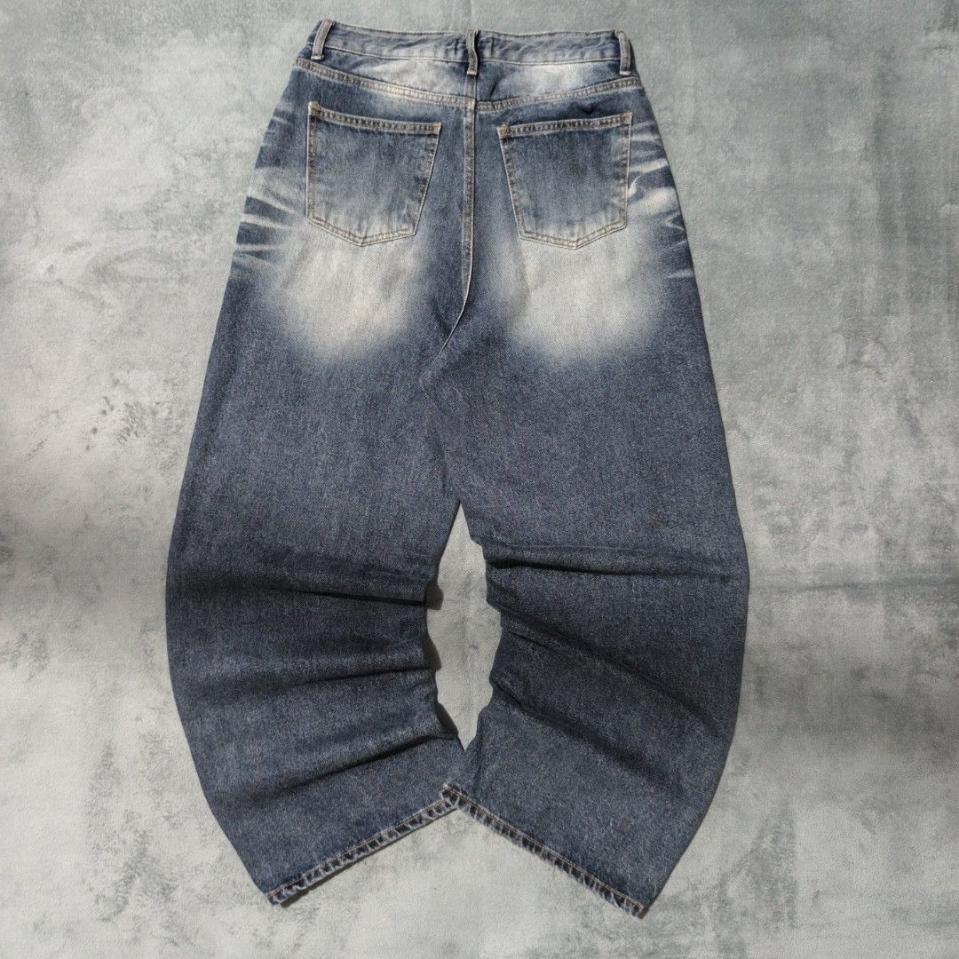 ADEN Washed Baggy Pants Size M (Category: Jeans) located in Sibonga. Submitted by svenxxzc (Listing ID 1466250741, Image 2). Description: ADEN Dark Denim Washed Baggy Pants Size M ‎Dimes(Inch)📌 ‎Waist - 30 ‎Length - 43 ‎Thigh - 14 ‎Leghole - 11 ‎Issue: minimal heeldrag only ‎-Must Have ‎-Good For Psg ‎-Good Fittings ‎ ‎Location: Cebu City ‎MOP: Gcash or Bank Transfer ‎Courier: J&T (sf applies) ‎Strictly Payment First💸.