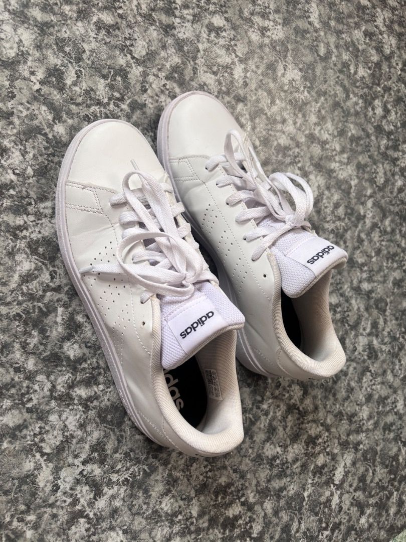 Adidas Advantage Base 2.0 (Category: Casual Shoes) located in Caloocan City. Submitted by stvgwyr (Listing ID 1466194817, Image 2). Description: Used twice, Size 10.