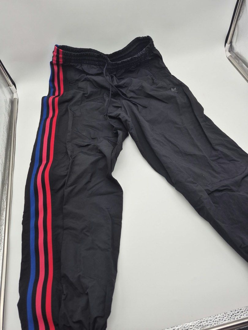 Adidas Joggers Unisex Size S (Category: Activewear) located in Davao. Submitted by marthascloset (Listing ID 1466325428, Image 1). Description: .