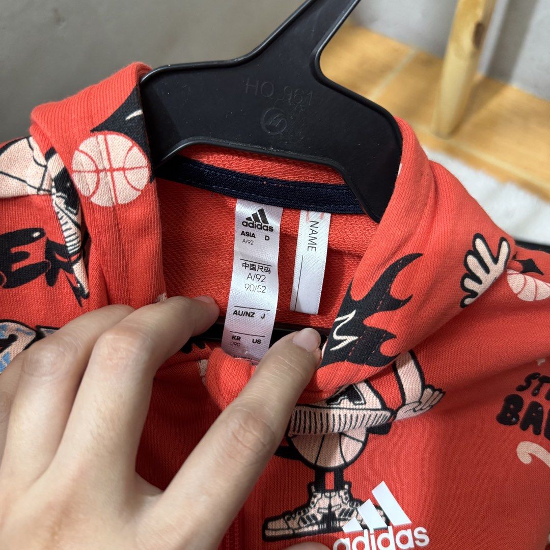 Adidas kids hoodie jacket (Category: Babies & Kids Fashion) located in Valenzuela. Submitted by thriftynanay88 (Listing ID 1466232001, Image 2). Description: Size 92 on tag 18-24m, fits up to 3Y.