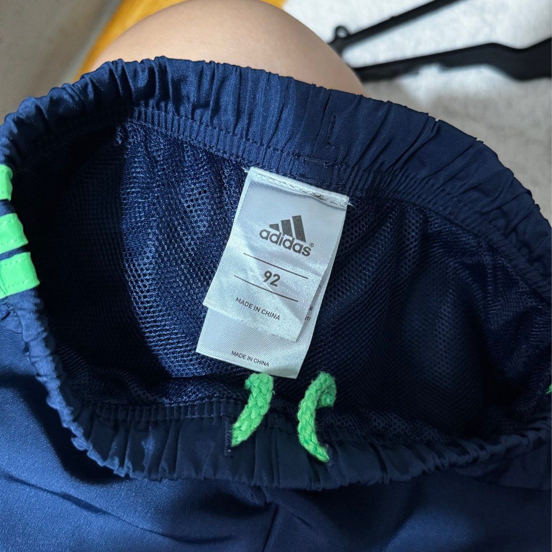 Adidas kids joggers (Category: Babies & Kids Fashion) located in Valenzuela. Submitted by thriftynanay88 (Listing ID 1466196968, Image 2). Description: Size 92 on tag fits up to 3Y.