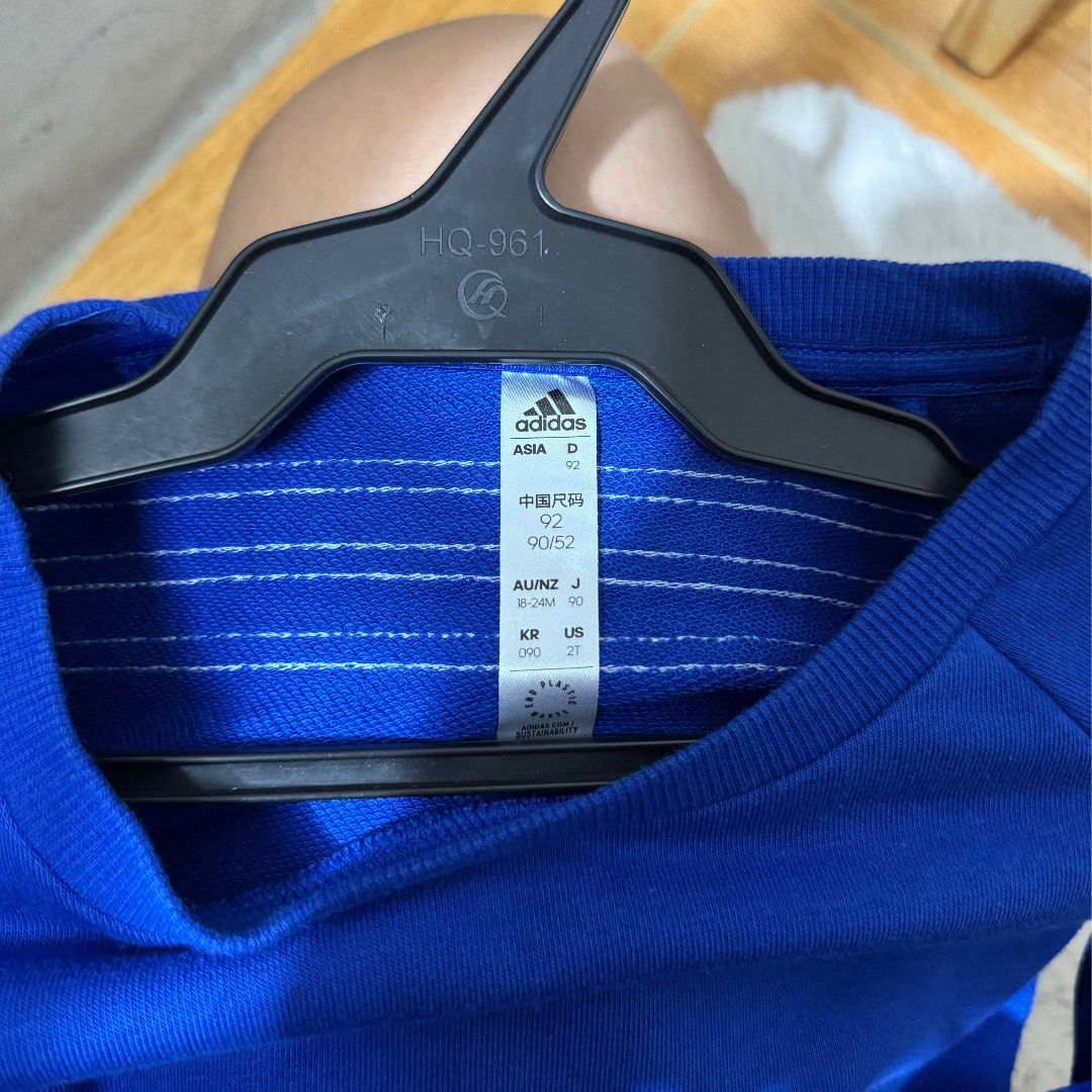Adidas kids pullover (Category: Babies & Kids Fashion) located in Valenzuela. Submitted by thriftynanay88 (Listing ID 1466204827, Image 2). Description: Size 18-24m on tag, fits up to 3Y.