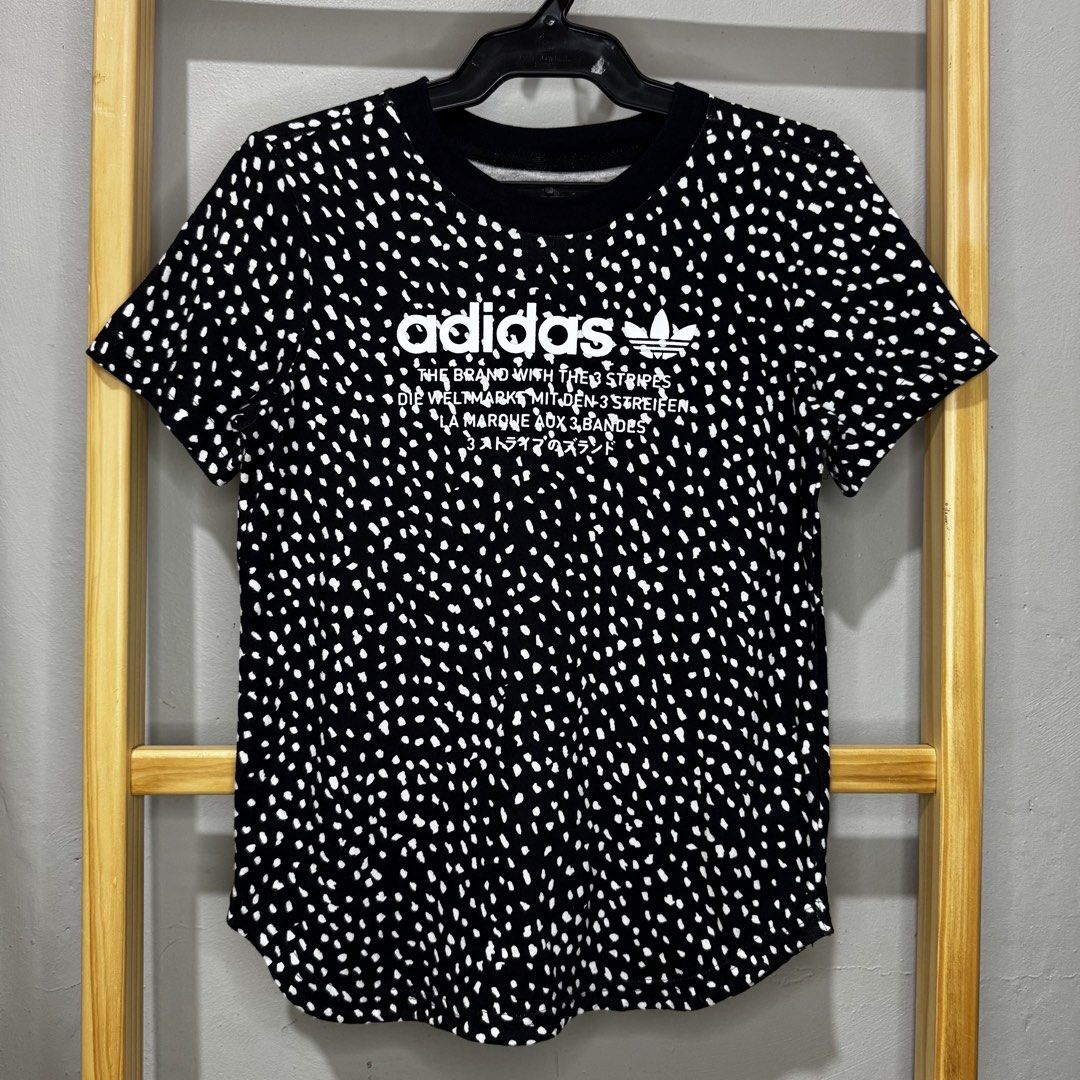 Adidas kids top (Category: Babies & Kids Fashion) located in Valenzuela. Submitted by thriftynanay88 (Listing ID 1466211205, Image 1). Description: Size 7-8Y est.