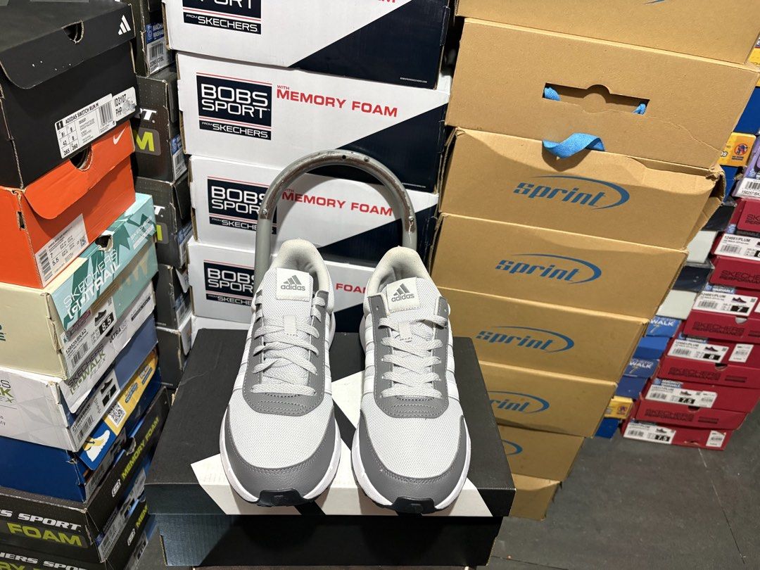 ADIDAS MENS SHOES ORIGINAL (Category: Casual Shoes) located in Taguig. Submitted by rajiepenaf34481 (Listing ID 1466322537, Image 2). Description: 💯% ORIGINAL 💯 % authentic 💯 % BRAND NEW 💯 % LEGIT SELLER SIZE: 8.5 US MENS BELOW SRP FROM: 4,500❌ NOW: 1,800 ✅ SHIP VIA ✅LALAMOVE ✅LBC (OUTSIDE MANILA) ✅J&T MOP: COD COP GCASH ITEM CHECK BEFORE PAYMENT WILLING FOR MEET UP SA MALAPIT LOCATION: Taguig City.
