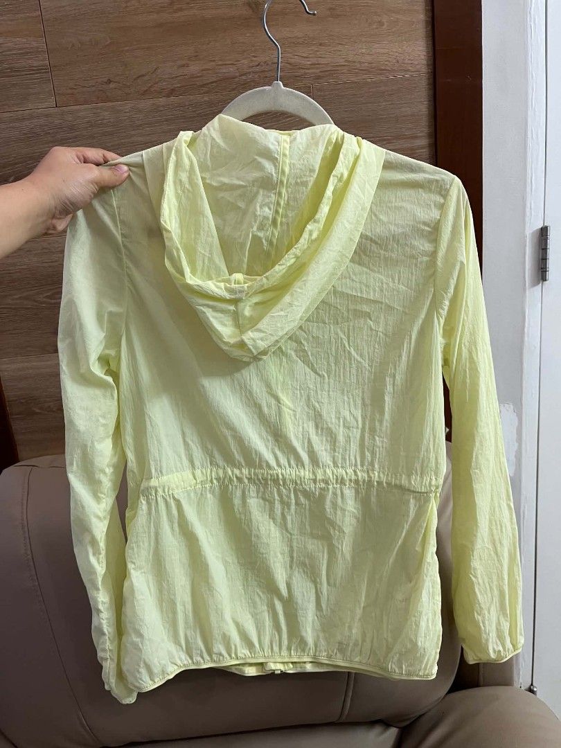 Adidas running jacket (Category: Coats, Jackets and Outerwear) located in Lucena. Submitted by fiercemoon-a25a79 (Listing ID 1466276011, Image 2). Description: .