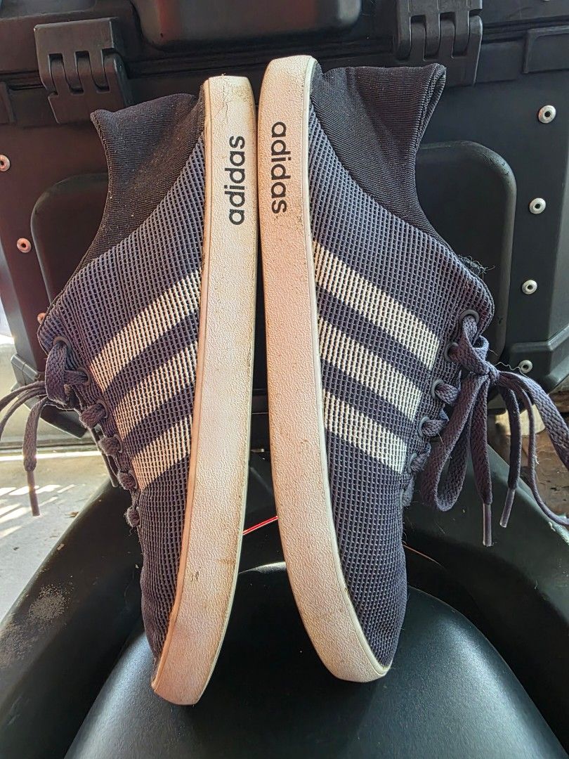 Adidas shoes (Category: Sneakers) located in Manila. Submitted by pvjay (Listing ID 1466165360, Image 2). Description: .