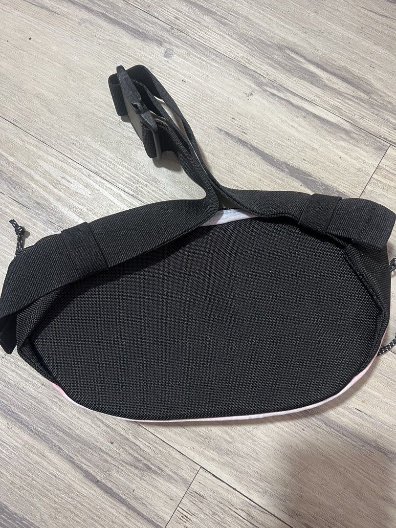 ADIDAS TERREX WAISTPACK (Category: Cross-body Bags) located in Baguio. Submitted by kyrawang22 (Listing ID 1466292441, Image 2). Description: .