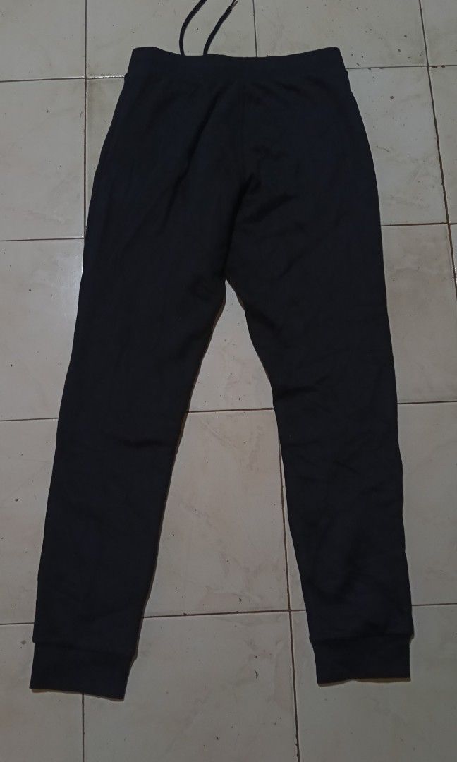 Adidas Trefoil Essentials Jogger / Sweatpants (Category: Joggers) located in Bacolod City. Submitted by stuffensheee (Listing ID 1466205239, Image 2). Description: Adidas Trefoil Essentials Jogger / Sweatpants In Excellent Condition No issues Waist 30 - 36 Length 40 JUST DM FOR MORE DETAILS.