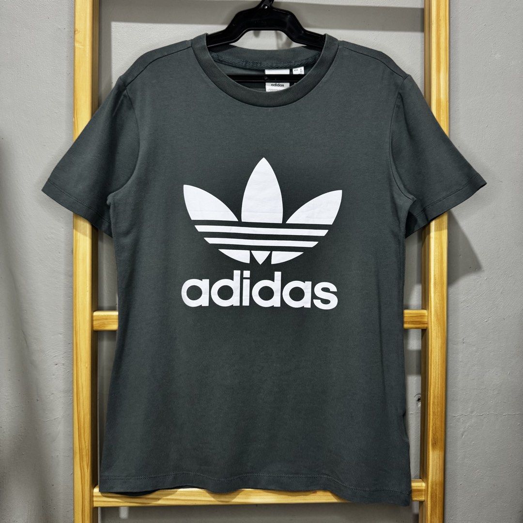 Adidas t-shirt (Category: Activewear) located in Valenzuela. Submitted by thriftynanay88 (Listing ID 1466215095, Image 1). Description: Size XS on tag, fits up to M.