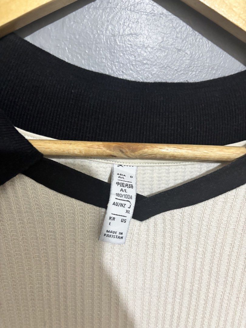 Adidas Waffle Polo (Category: Tshirts & Polo Shirts ) located in Bacolor. Submitted by dandaofficial25 (Listing ID 1466179458, Image 3). Description: 28L 23W.