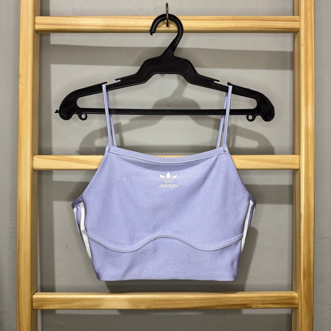 Adidas womens top (Category: Activewear) located in Valenzuela. Submitted by thriftynanay88 (Listing ID 1466203524, Image 1). Description: Size M on tag kinda runs small.