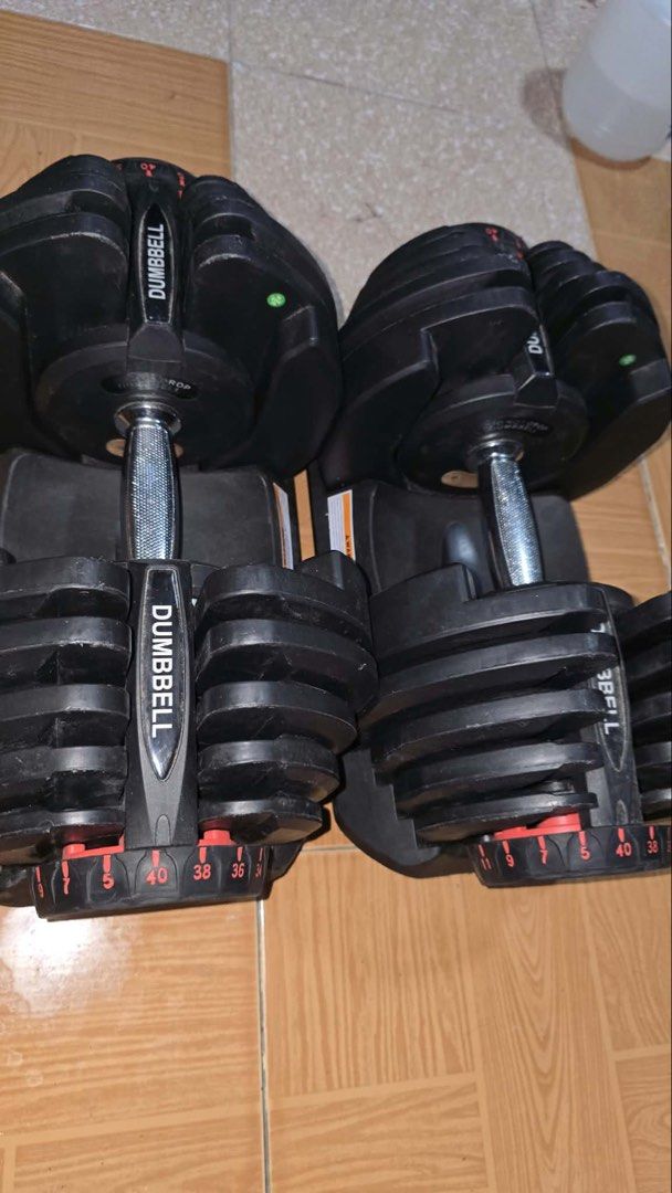 Adjustable Dumbell (Black) (Category: Weights & Dumbbells) located in Caloocan City. Submitted by yiyilittlethings (Listing ID 1466295230, Image 3). Description: Adjustable Dumbell (Black) Adjustable up to 40kg Condition: Used Original price: 6k Price: 3,500 (1 dumbell lang, not pair, 6k pag pair).