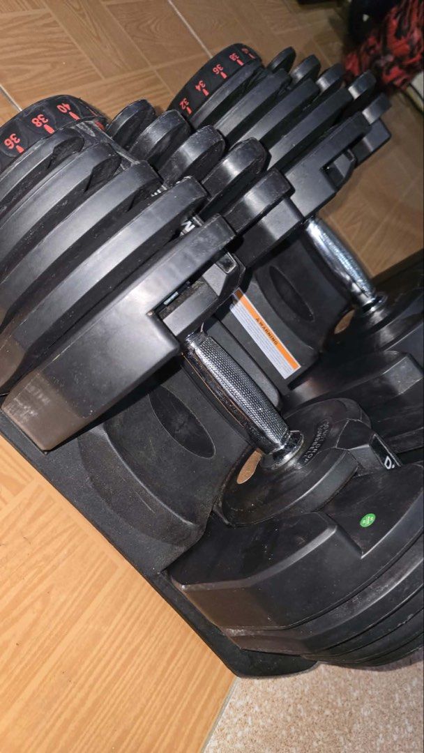 Adjustable Dumbell (Black) (Category: Weights & Dumbbells) located in Caloocan City. Submitted by yiyilittlethings (Listing ID 1466295230, Image 2). Description: Adjustable Dumbell (Black) Adjustable up to 40kg Condition: Used Original price: 6k Price: 3,500 (1 dumbell lang, not pair, 6k pag pair).