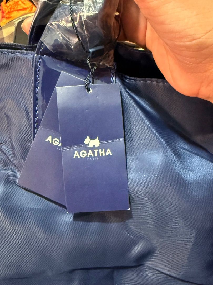 Agatha Paris (Category: Shoulder Bags) located in Cagayan de Oro. Submitted by rairaibags (Listing ID 1466279684, Image 3). Description: .