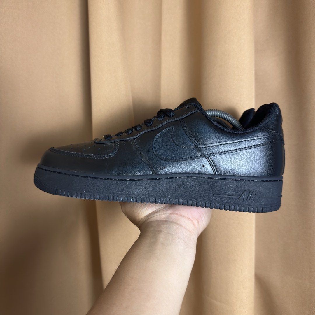 Air Force 1 Triple Black (Category: Sneakers) located in Don Carlos. Submitted by rabearcelj59593 (Listing ID 1466320783, Image 3). Description: .
