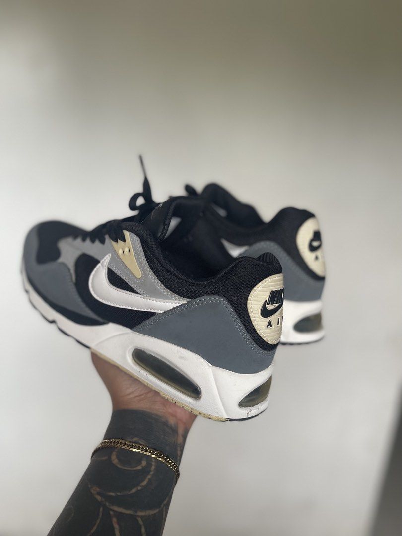 AIRMAX CORRELATE EUR 42 (Category: Sneakers) located in Antipolo. Submitted by uatomnla (Listing ID 1466268284, Image 3). Description: NIKE AIR MAX CORRELATE 100% AUTHENTIC US 8.5 EUR 42 ₱1500 only! LALAMOVE READY AND JNT.