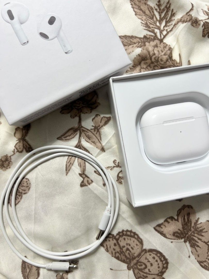 AirPods 3rd Gen Slightly used (Category: Headphones & Headsets) located in Manila. Submitted by mchlleabrnts (Listing ID 1466294625, Image 2). Description: GOOD AS NEW NO HIDDEN ISSUE NO RECEIPT ALREADY NATIONWIDE ! MEET UP LALAMOVE J&T.