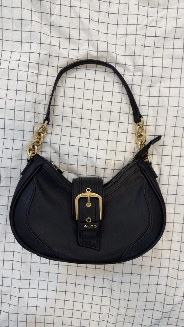 ALDO Shoulder bag (Category: Shoulder Bags) located in Pasig City. Submitted by preloved_beauty_finds (Listing ID 1466285471, Image 1). Description: .