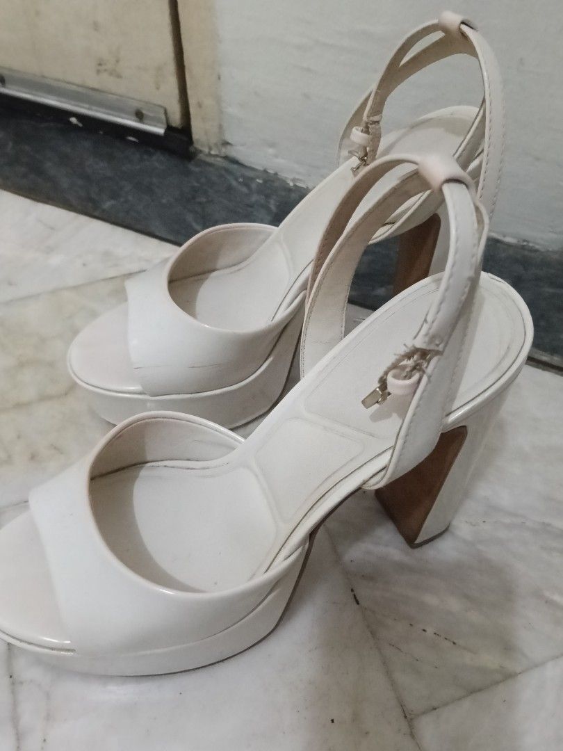 Aldo white high heels sandals (Category: Sandals) located in Quezon City. Submitted by andrea11171999 (Listing ID 1466208822, Image 3). Description: .