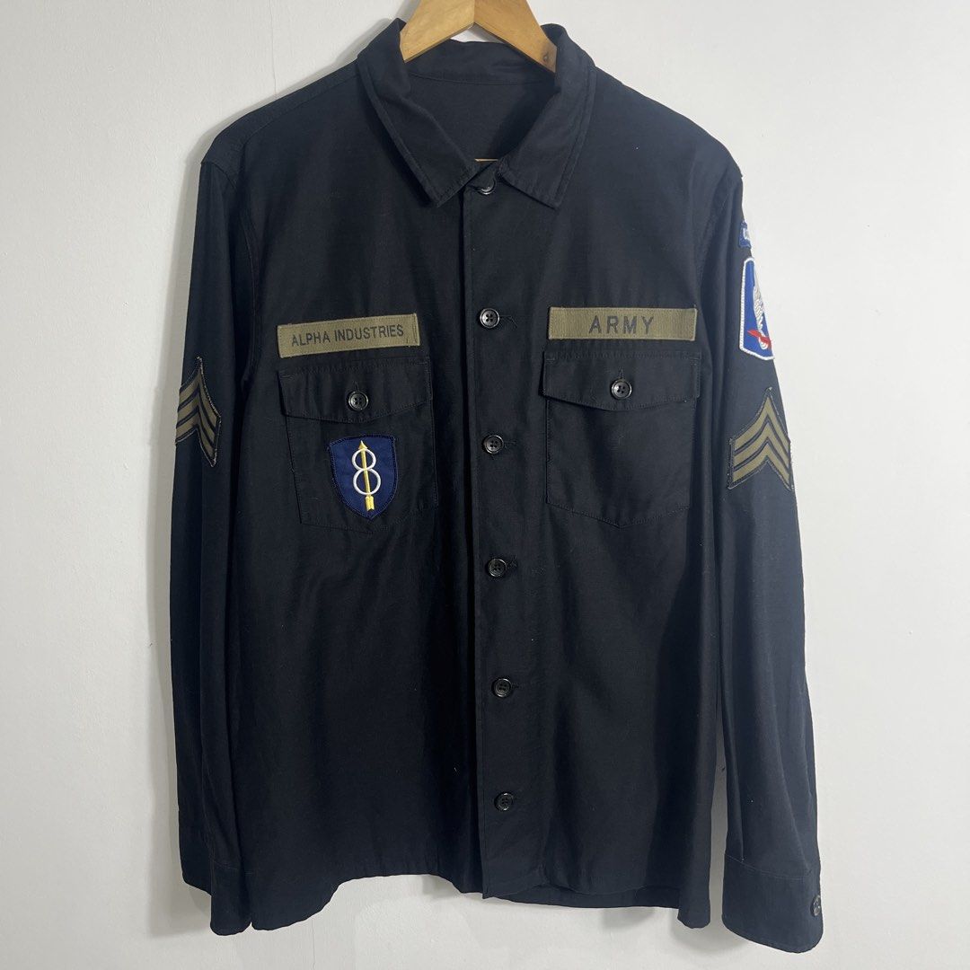 Alpha Industries Army Multipatch XL (Category: Coats, Jackets and Outerwear) located in Nasugbu. Submitted by janstuffs.ph (Listing ID 1466292997, Image 2). Description: Alpha Industries Military Buttondown Multi Patch Size on tag: XL Dimension: 22"W x 28"L Sleeve: 26" Condition: 10/10 Good as new Flaw: No Necktag Mine: 800 Thankyou po 🫶💕.
