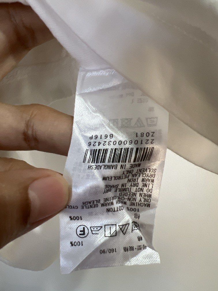 American Holic L size shirt (Category: Shirts) located in Las Pinas. Submitted by gaeley (Listing ID 1466177305, Image 3). Description: super white stylish L on tag b: 23" armpit to armpit l: 24".