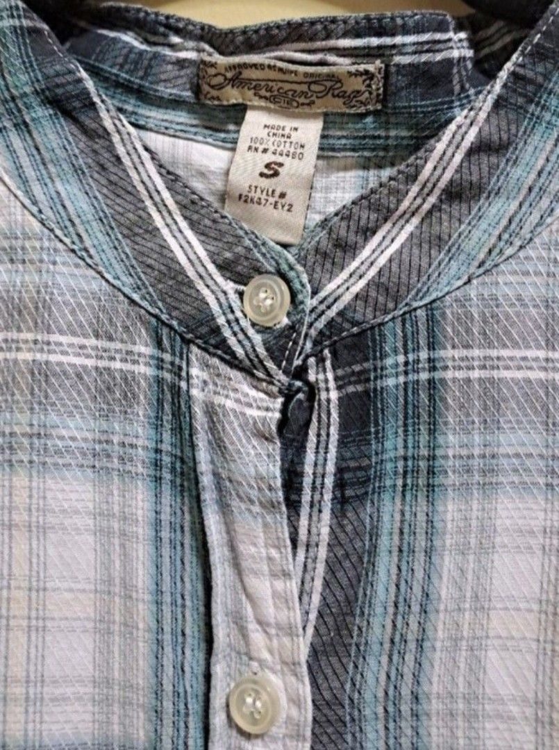 American Rag Checkered Blouse (Category: Blouses) located in Manila. Submitted by thrifter_lifestyle (Listing ID 1466156788, Image 2). Description: Brand: American Rag (bought in the US) 3/4 sleeve Oversize style, fall beyond waist when worn With front chest pocket Has drawstring in waist area Can fit a medium size 100% Cotton (see tag) Actual Color: Checkered Green, Black and Gray No issues 😀 RFS: Shifted to WFH, no need for office/business clo