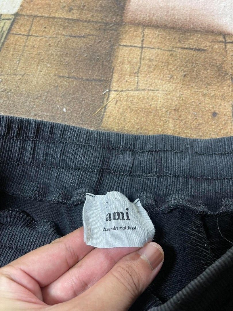 Ami (Category: Shorts) located in Manila. Submitted by japee55 (Listing ID 1466265575, Image 3). Description: .