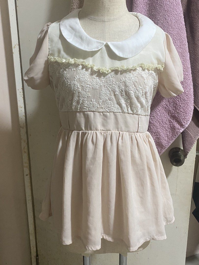 ank rouge top (Category: Blouses) located in Davao. Submitted by houseofarklaum (Listing ID 1466298833, Image 1). Description: s-semi m.