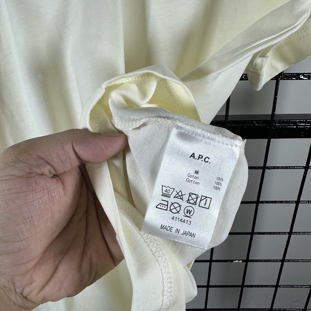 APC (Category: Activewear) located in Talavera. Submitted by puppyinsane (Listing ID 1466294899, Image 3). Description: AUTHENTIC JAPAN RELEASE AVAIALBLE SIZE MEDIUM/LARGE .