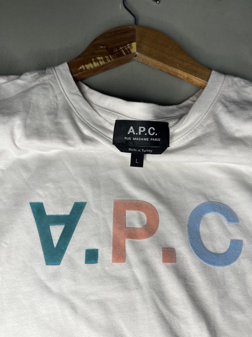 APC (Category: Tshirts & Polo Shirts ) located in Catbalogan. Submitted by wayndsyclee. (Listing ID 1466329017, Image 3). Description: APC NO ISSUE EXCELLENT COLOR RATW 9.5/10 Size small Dimes:w19/L26.