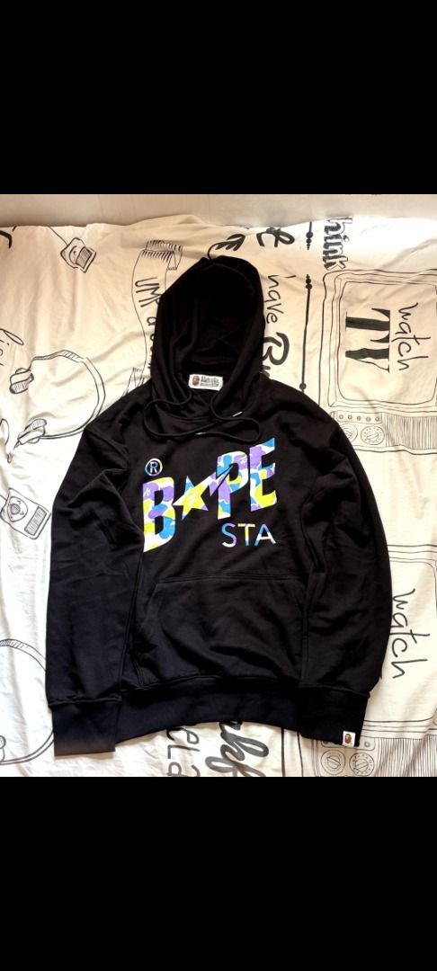 BATHING APE/ BAPESTA HOODIE JACKET (Category: Hoodies) located in Caloocan City. Submitted by brightcloud.77e2c0 (Listing ID 1466212061, Image 1). Description: Fit to Medium.