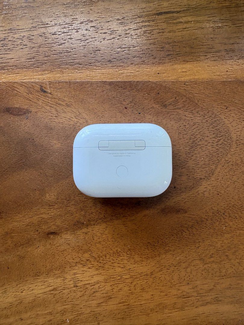 Apple Airpods Pro 2 (w/ right pod issues) (Category: Earphones) located in Quezon City. Submitted by turak2020plus1 (Listing ID 1466235269, Image 2). Description: Apple Airpods Pro 2 Details & Issues - Complete with box & all eartips - Issue: Right airpod will not charge sometimes and will only charge up until 67% sometimes. - Besides issues, case and left airpod is in great condition Meet up or Via courier SF care of buyer.