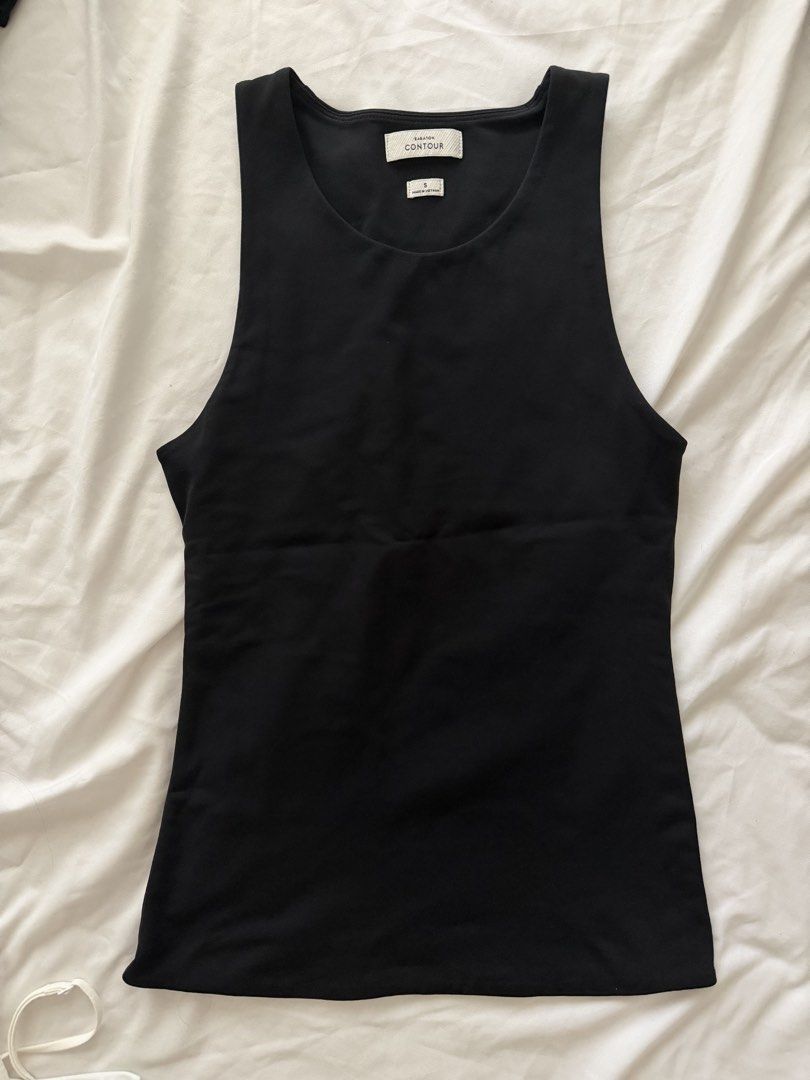 Aritzia Contour Top (Category: Sleeveless) located in Quezon City. Submitted by anagonz (Listing ID 1466249243, Image 2). Description: .