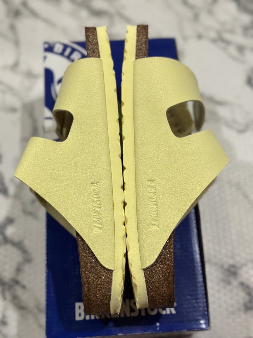 Arizona BS Popcorn Birks (Category: Slippers and slides) located in Cavite. Submitted by art_declutter (Listing ID 1466173700, Image 2). Description: Bnew with box.
