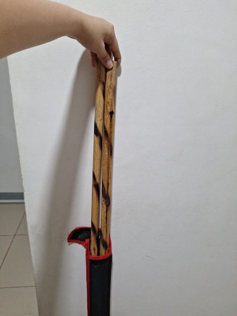 Arnis sticks with carrying case (Category: Combat Sports) located in Mandaluyong City. Submitted by annab11 (Listing ID 1466285123, Image 2). Description: bag is a bit dirty but arnis is good as new. can meet up mandaluyong or ust..