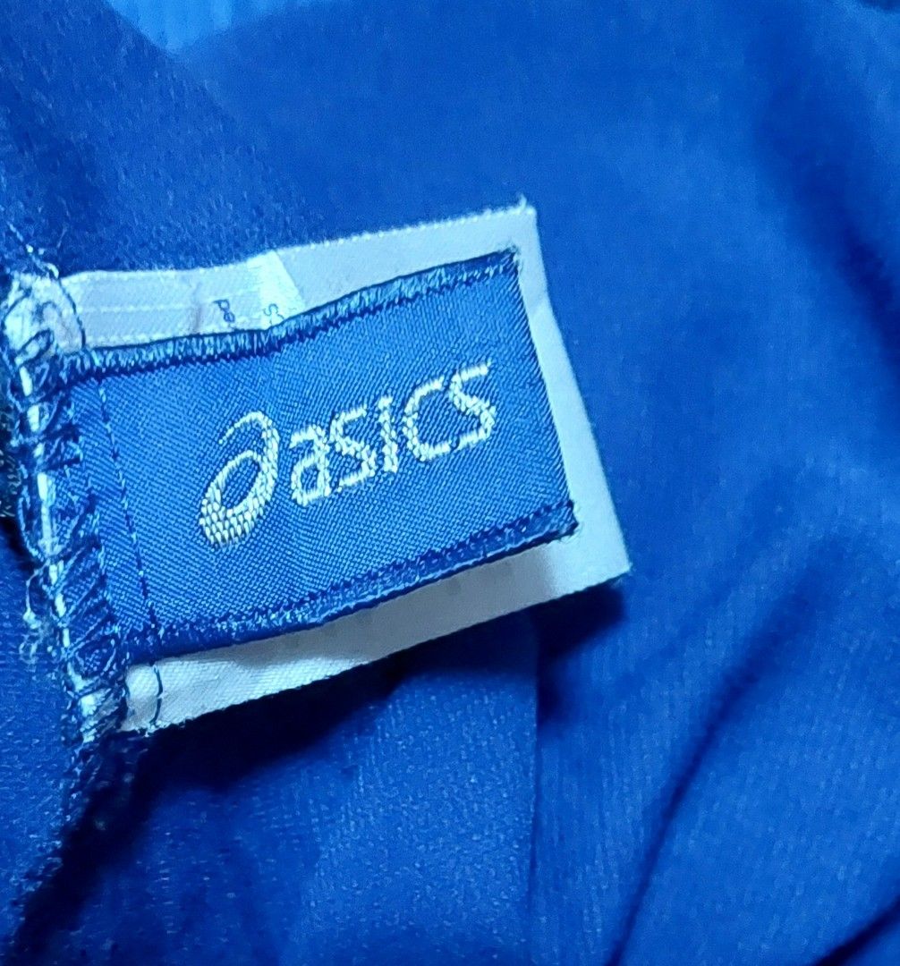 Asics A77 Moving Trunks / Training Shorts (Category: Activewear) located in Baguio. Submitted by wagwagan_001 (Listing ID 1466331920, Image 3). Description: excellent jpn O/US L W: 32 - 35 L: 18.