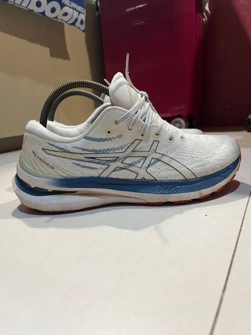ASICS GEL KAYANO 29 (Category: Sneakers) located in Quezon City. Submitted by alternativefinds (Listing ID 1466185474, Image 2). Description: FOR SALE ASICS GEL KAYANO 29 WHITE DEEP OCEAN SIZE 9 US SECOND HAND MINIMAL HEELDRAG AND NEED LITTLE BIT CLEAN.