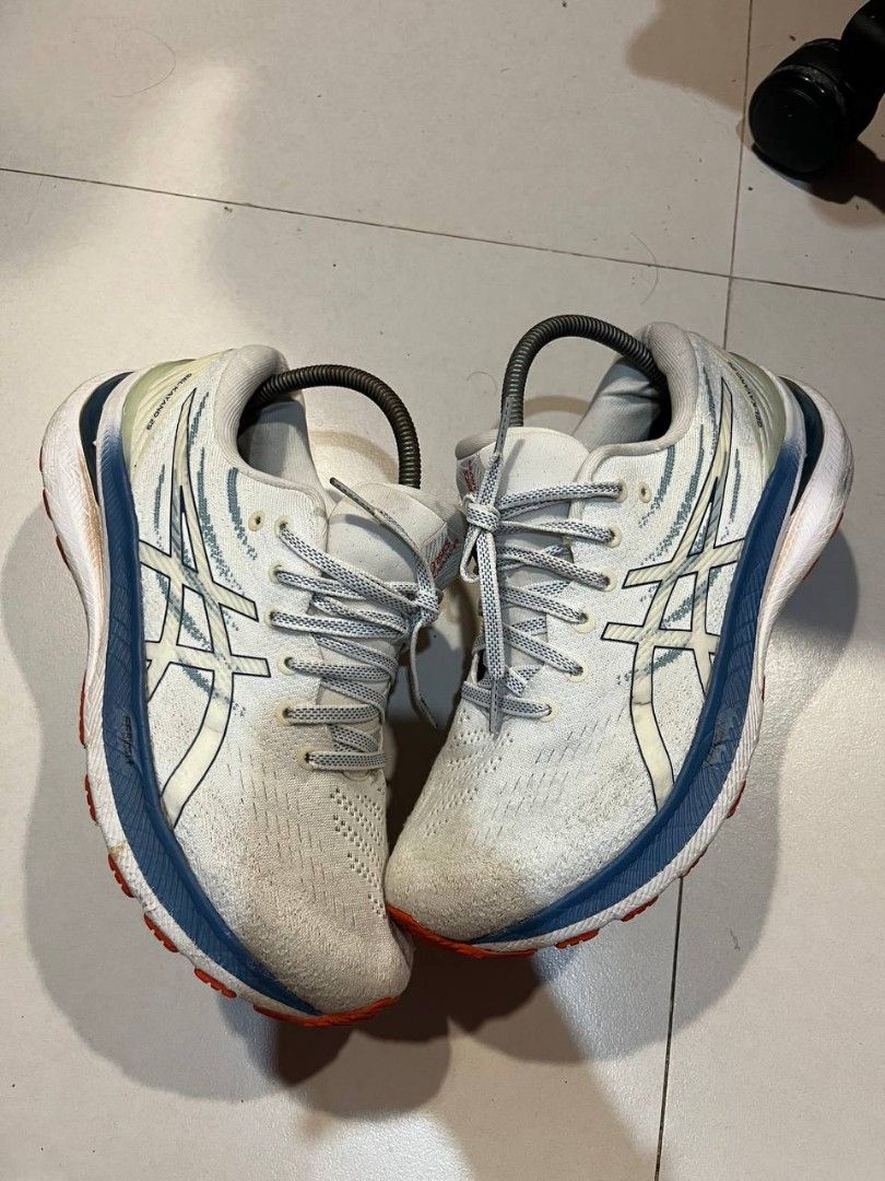 ASICS GEL KAYANO 29 (Category: Sneakers) located in Quezon City. Submitted by alternativefinds (Listing ID 1466185474, Image 1). Description: FOR SALE ASICS GEL KAYANO 29 WHITE DEEP OCEAN SIZE 9 US SECOND HAND MINIMAL HEELDRAG AND NEED LITTLE BIT CLEAN.