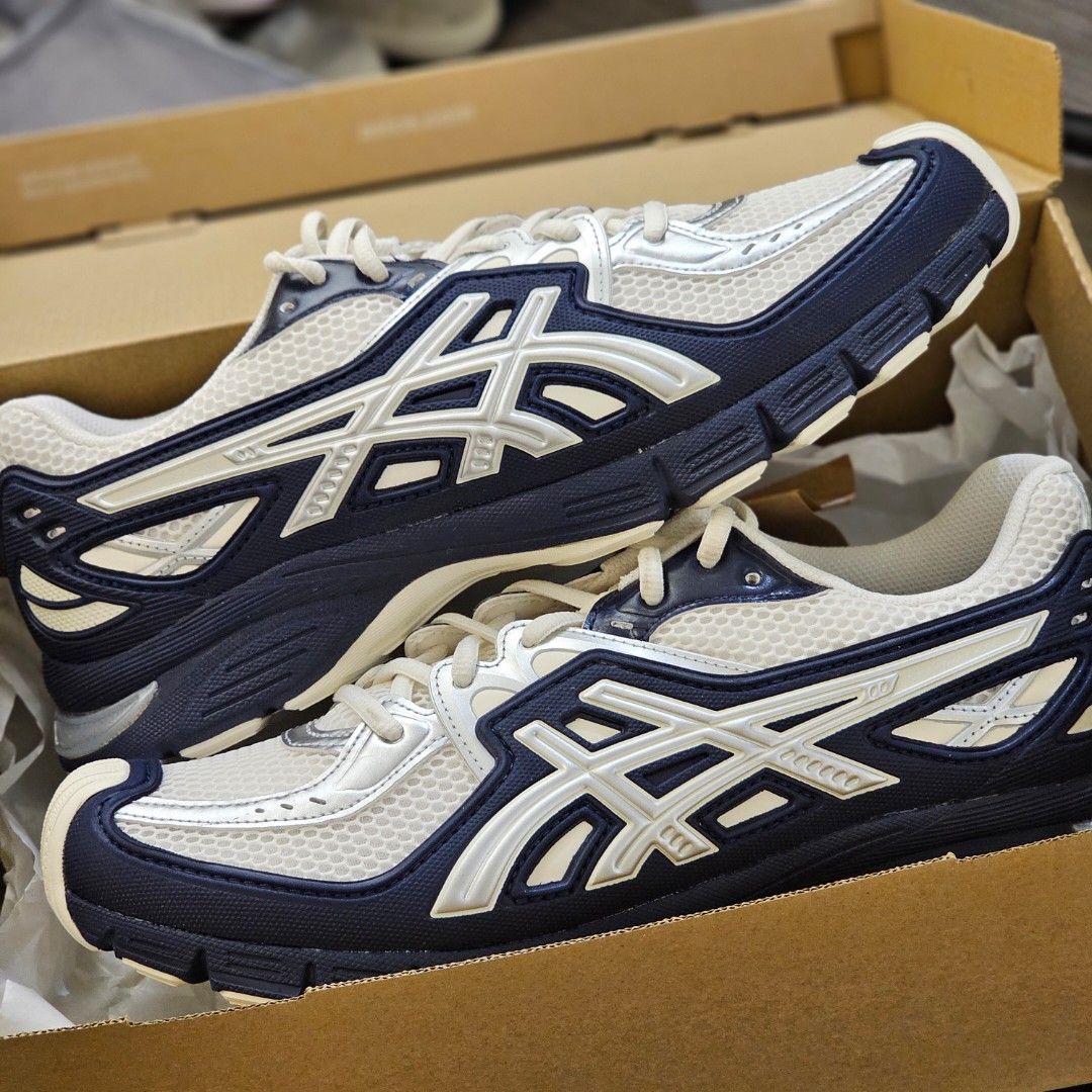 Asics Gel SD Lyte Midnight Cream (Category: Sneakers) located in Tagaytay City. Submitted by unboxd.it (Listing ID 1466275654, Image 1). Description: ARCHIVE SALE 📦 Asics Gel SD Lyte Midnight Cream Sizes: 10.5US M - P9,500 Complete with OG box NO RESERVATIONS. FIRST TO PAY GETS IT. 💰.