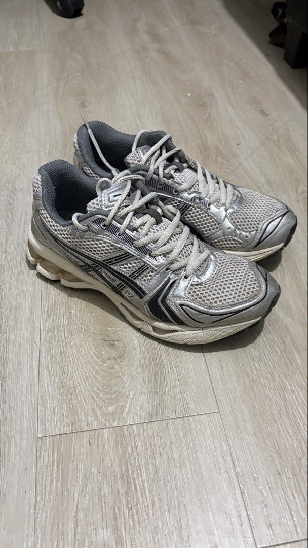 Asics Gel-Kayano sneakers (Category: Sneakers) located in Bacoor. Submitted by shoesforsale.com (Listing ID 1466174015, Image 2). Description: - Brand: Asics running shoes -size 7 mens, 8.5 womens - no box.
