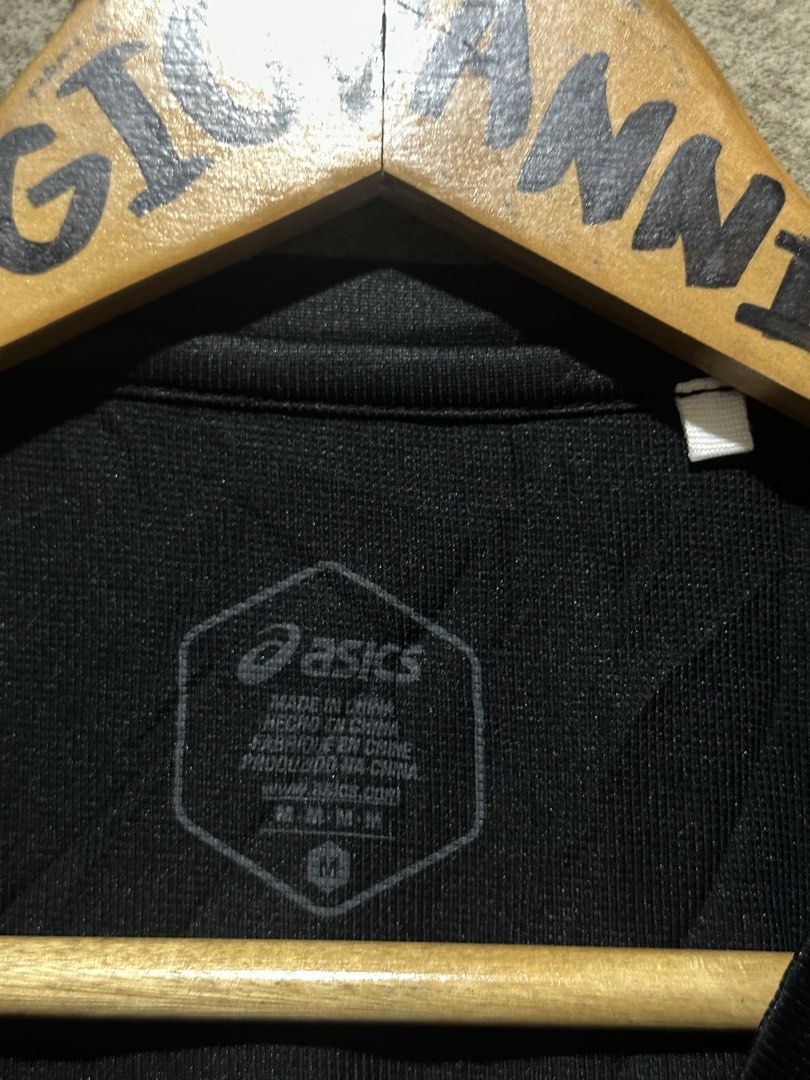 ASICS Track & Field Short-Sleeve Dri-Fit (Category: Activewear) located in Ozamiz City. Submitted by quick_done_deals (Listing ID 1466222673, Image 3). Description: 🛒 ** ASICS Track & Field Short-Sleeve Dri-Fit ** 💯 Excellent Condition 📐 Dimes: L26xW18 (M) 🔍 Issue: None 🎨 Color Rate: 9.5 / 10.