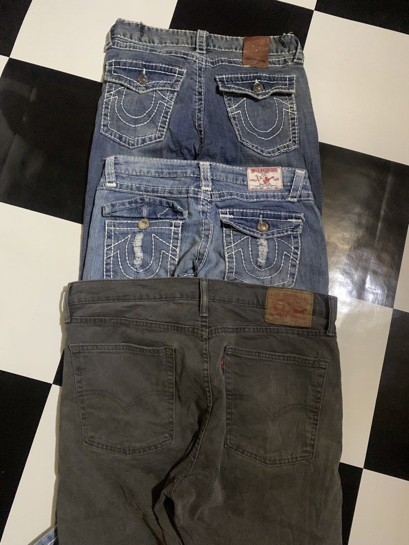 ASPACK TR,LEVIS (Category: Clothes Drying Rack) located in Manila. Submitted by wild.just_trift (Listing ID 1466159006, Image 1). Description: size 33 levis size 29 TR size 28 last pic TR.
