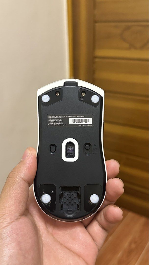 ATK X1 se (Category: Mouse & Mousepads) located in Del Monte. Submitted by des_u (Listing ID 1466285755, Image 2). Description: NO ISSUES ATK X1se(with box) 1k polling rate(wired or wireless) PAW3395 sensor custom dots(superglide).