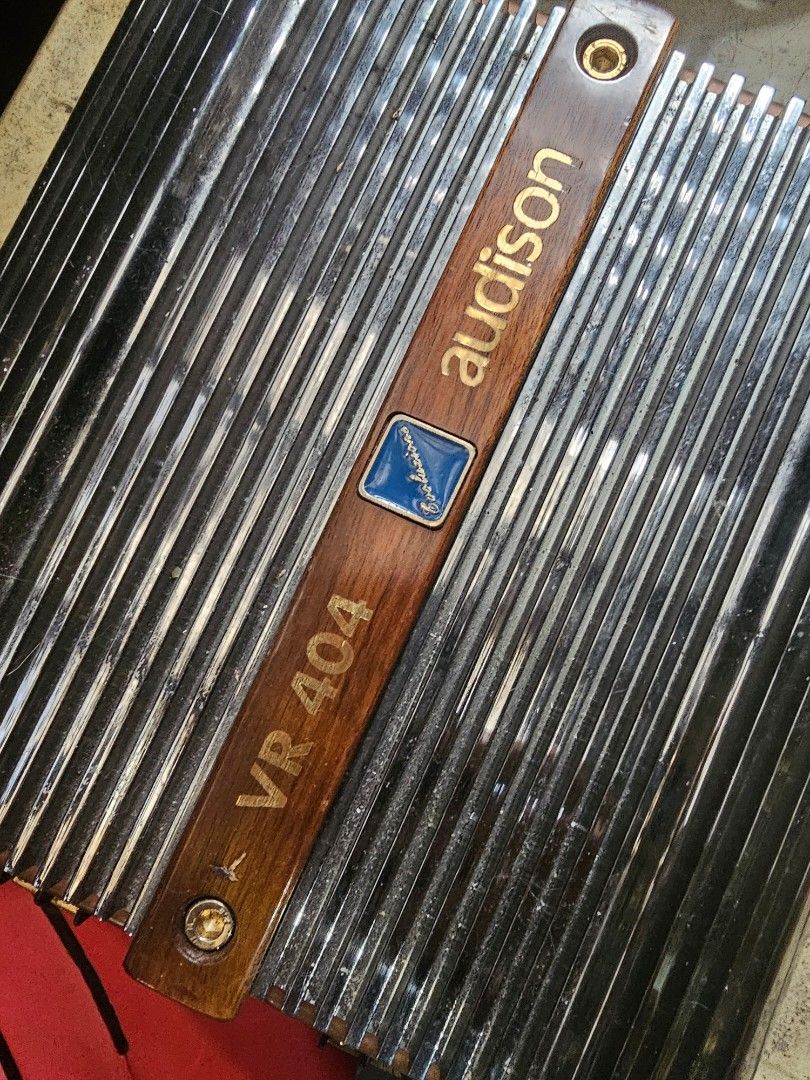 Audison vr 404 (Category: Soundbars, Speakers & Amplifiers) located in Manila. Submitted by yheng03 (Listing ID 1466224239, Image 3). Description: audison vr 404 pa google na lang spec. pero kung alam mo value neto.