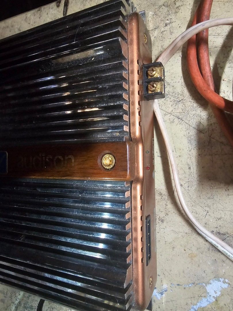 Audison vr 404 (Category: Soundbars, Speakers & Amplifiers) located in Manila. Submitted by yheng03 (Listing ID 1466224239, Image 2). Description: audison vr 404 pa google na lang spec. pero kung alam mo value neto.