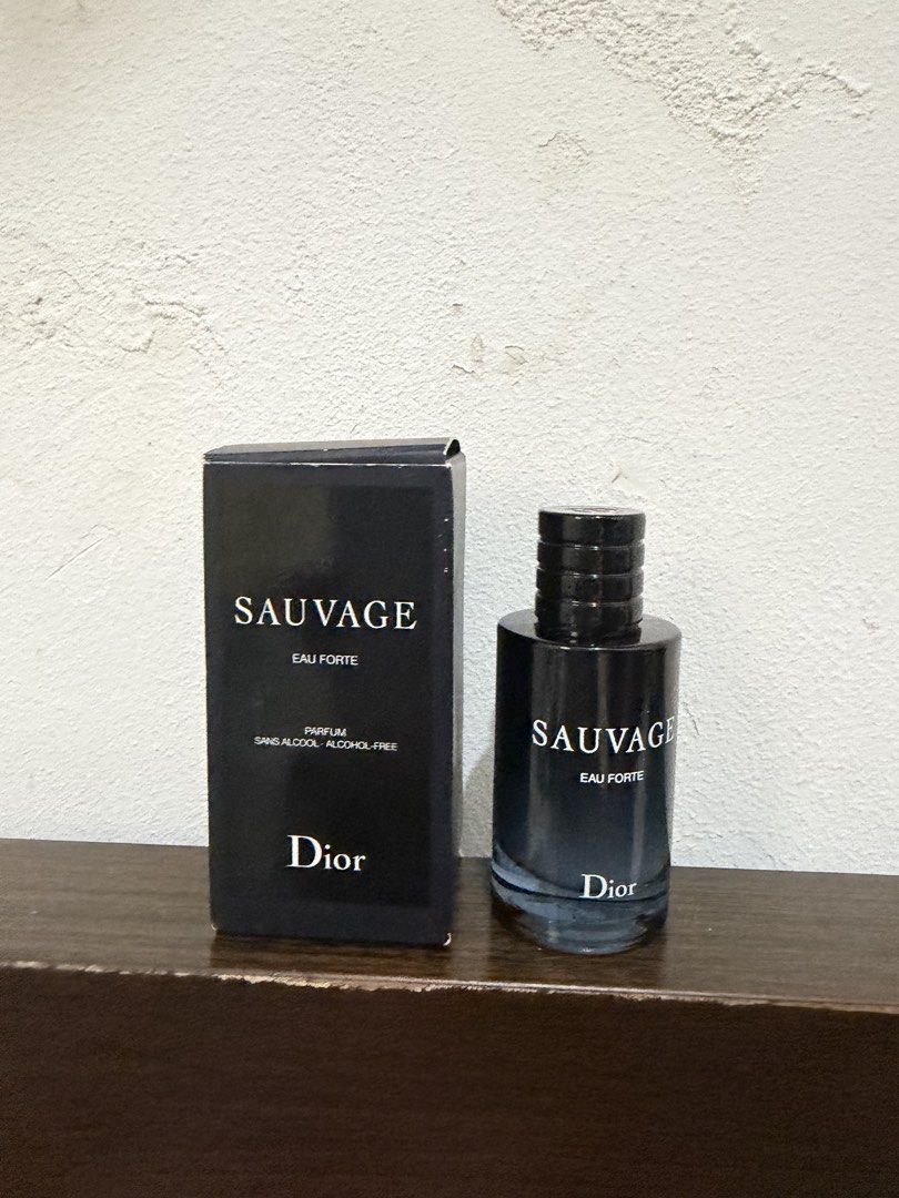 Auth Dior (Category: Fragrance & Deodorants) located in Cebu City. Submitted by shopnsave2015 (Listing ID 1466208146, Image 1). Description: 10ml .