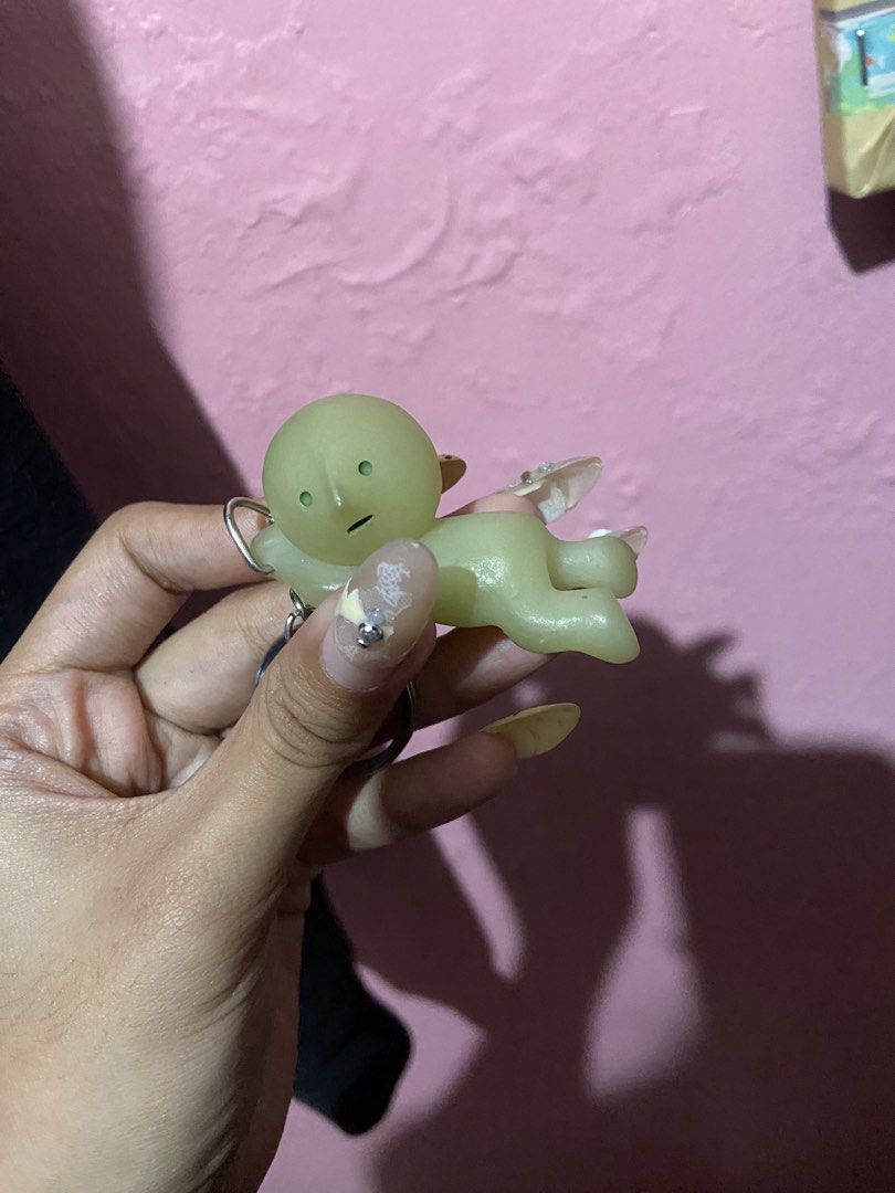 AUTH smiski keychain (Category: Designer & Blind Box Toys) located in Agoo. Submitted by strobeiry (Listing ID 1466287360, Image 2). Description: .