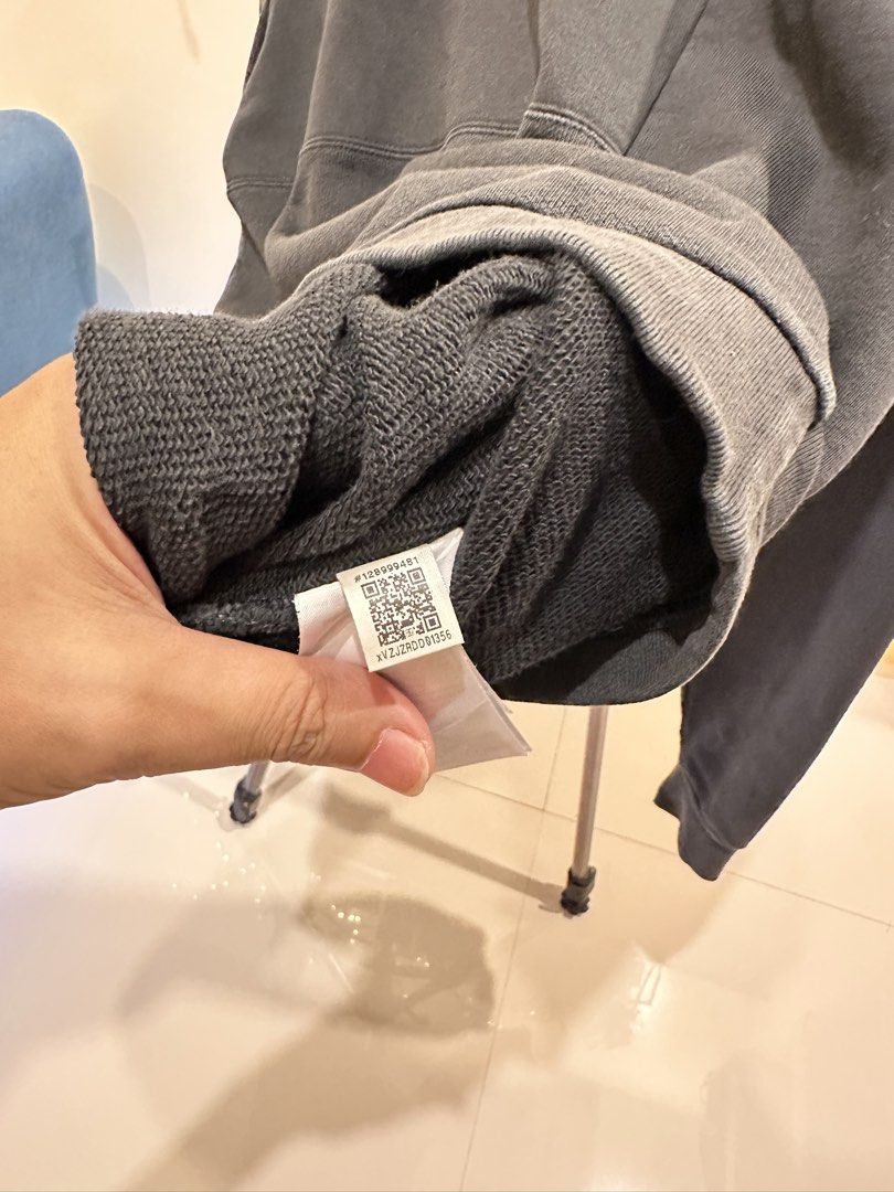 Authentic Adidas Sweatshirt (Category: Coats, Jackets and Outerwear) located in Malay. Submitted by samkolder (Listing ID 1466239066, Image 3). Description: Dimes: 22 x 25 (box fit) sleeve: 26.5 Good condition, no issues. QR: scannable. Rfs: di na ginagamit, decluttering..